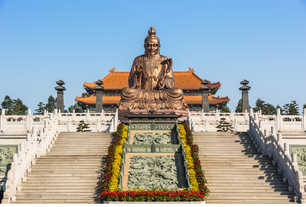 Laozi statue